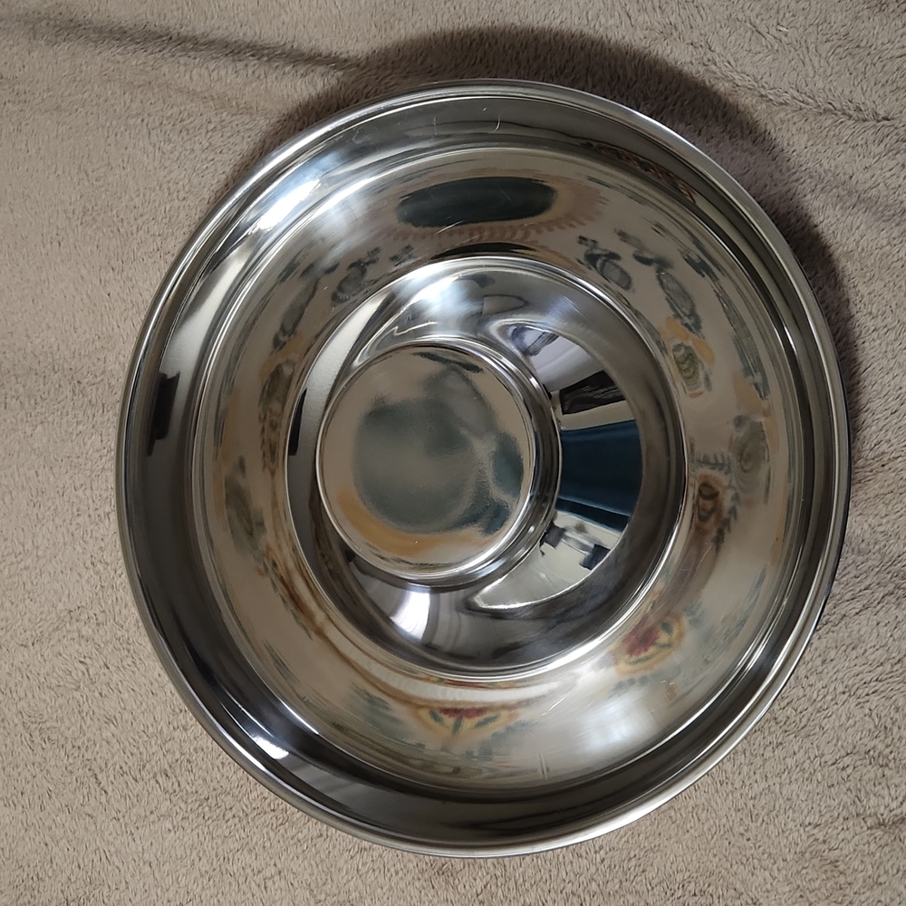 Stainless Steel Puppy bowls / slow feeder Used once for a litter of puppies